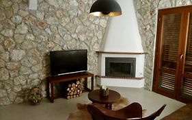 Beach House Nikiti