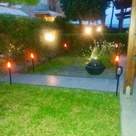 Beach House Nikiti Екстериор снимка