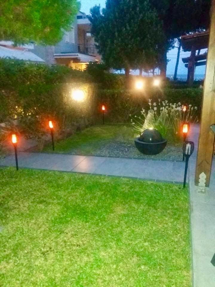 Beach House Nikiti Екстериор снимка
