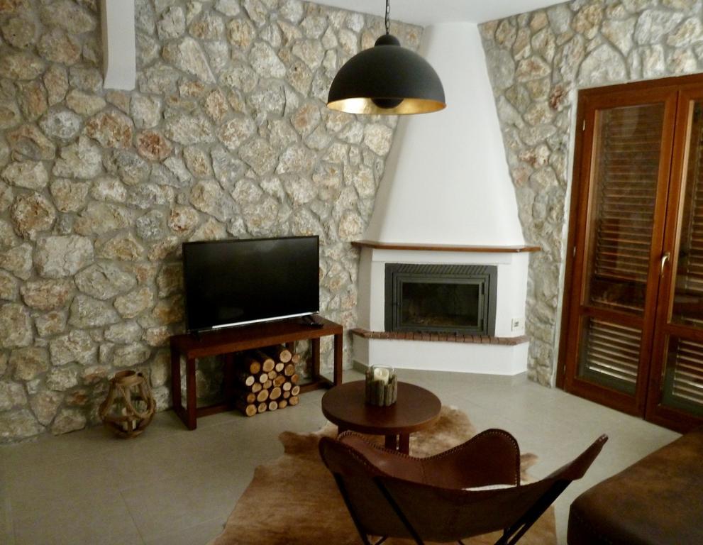 Beach House Nikiti Екстериор снимка